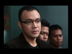 Sandy Tumiwa Minta Tessa Kaunang Tak Komentar Aneh-aneh