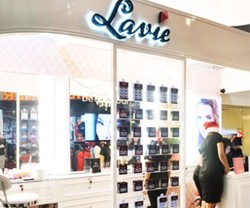 Bulu Mata Palsu Lavie Lash Buka Beauty Bar untuk Waxing Alis dan Make-up