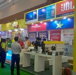 Earphone Ini Diskon Rp 6 Juta, Tebak Harga Aslinya!