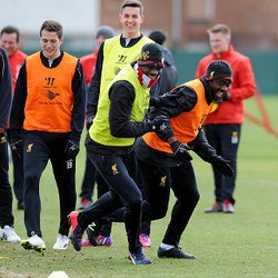 Toure Berharap Liverpool Akhiri Musim dengan Trofi