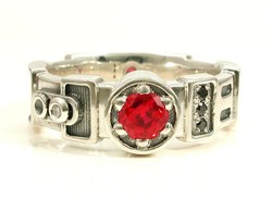 Unik, Cincin Tunangan untuk Fans Star Wars Terinspirasi dari Lightsaber