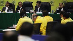 Agung Berniat Rombak Fraksi Golkar di DPR, Kubu Ical: Putusan Belum Final