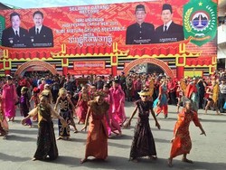 Begini Serunya Perayaan Cap Go Meh di Singkawang, Meriah!