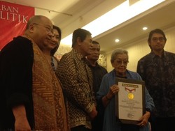 Jenderal Hoegeng Dapat Rekor MURI Sebagai Polisi Paling Jujur Sedunia