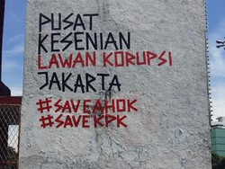 Jelang Orasi Anti Korupsi, Seni Lakban #SaveAhok Ada di Pintu Masuk TIM