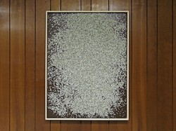 Seniman Ini Bikin Lukisan dari Uang yang Dirobek