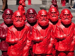Hiii! 500 Patung Karl Marx Ini Setinggi Satu Meter