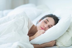 5 Kombinasi Camilan Sehat Ini Bisa Membantu Tidur Lelap