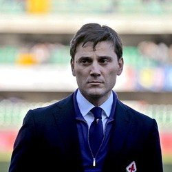 Dikabarkan Jadi Bidikan Milan, Montella Setia kepada Fiorentina