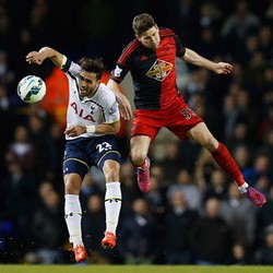 Spurs Atasi Swansea 3-2