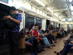 Alami Gangguan Sinyal di Manggarai, Perjalanan Commuter Line Tertahan