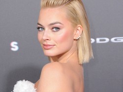 Intim dengan Aktris Cantik dan Seksi Margot Robbie
