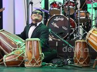 Farrah Di & Jei Angklung Feat Sol Project Buka Java Jazz 2015