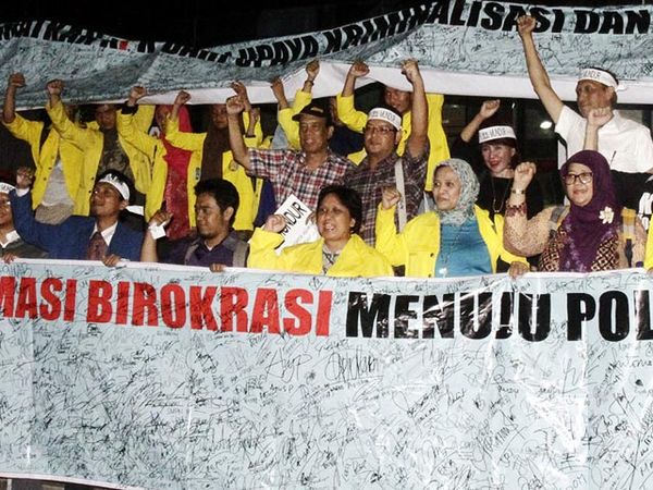 Alumni Lintas Perguruan Tinggi Minta Pimpinan KPK Ajukan PK
