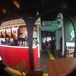 Santap Es Serut dengan Suasana ala Subway Korea di Patbingsoo Alam Sutera