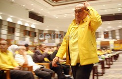 Leo Nababan: Saya Memang Orang Kecil, Tapi Ical Harus Legowo