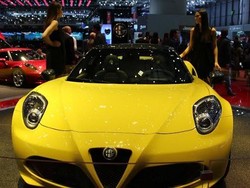 Lebih Dekat dengan Si Seksi Alfa Romeo 4C Spider