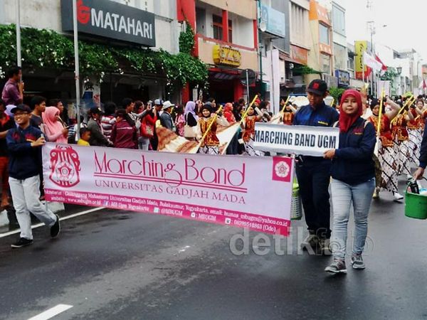 Warga Yogyakarta Hadiri Pisowanan Agung