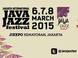 Antrean Membludak di Panggung Tulus