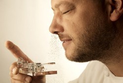 Chocolate Shooter Ini Tak Perlu Dikunyah, Cukup Dihirup!