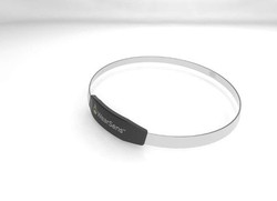 Memakai Kalung WearSens Ini Dijamin Anda Tak Makan Berlebihan