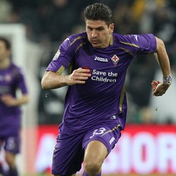 Fiorentina Ditinggal Gomez Dua Pekan