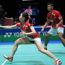 Praveen/Debby Terhenti di Semifinal