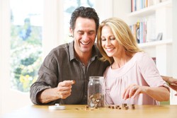 Sebelum Menikah, Diskusikan 7 Masalah Finansial Ini dengan Pasangan