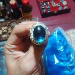 Kilau Batu Akik dari Air Susu Ibu Gunung Siklop Papua