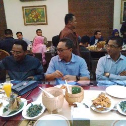 Sambangi Pertemuan Loyalis, Zulkifli Tak Sempat Bertemu Sutrisno Bachir