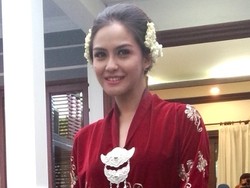 Revalina Ingin Pernikahannya Penuh Keintiman