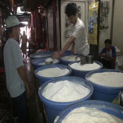 Panen Sudah Tiba, Harga Beras Pun Turun