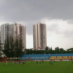 Berjibaku di Tengah Panas dan Hujan demi Berangkat ke Old Trafford