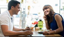 Tips Agar Kesan Pertama Saat Kencan Jadi Tak Terlupakan