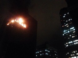 Kebakaran di Wisma Kosgoro Merembet ke Lantai 18