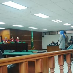 Romi Herton Divonis 6 Tahun Penjara, Istrinya 4 Tahun Penjara