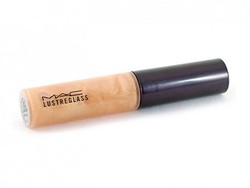Editors Choice: 5 Lipstik untuk Pemilik Kulit Sawo Matang Hingga Gelap