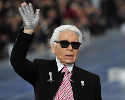 Karl Lagerfeld Tolak Foto Selfie demi Profesionalisme