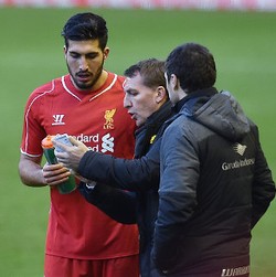 Gagal Menang di Kandang, Rodgers Pede Si Merah Bakal Lolos