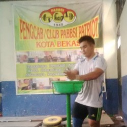 Menpora Terkejut Campur Salut Saksikan Lifter Top Berlatih di Gedung Reyot