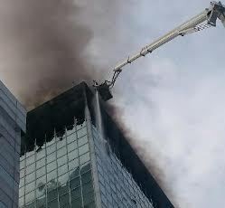 Kasie Ops Damkar: Bara Api Masih Ada di Lantai 19 Wisma Kosgoro