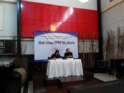 LSI Denny JA: Publik Sesalkan Sikap PDIP Cs yang Ajukan Hak Angket untuk Ahok