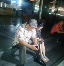 5 Lantai Wisma Kosgoro Terbakar, Hayono Isman Tertunduk Lesu