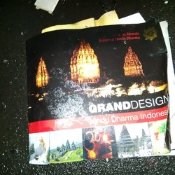 Ada Buku Agama Masih Utuh di Antara Puing Kebakaran Wisma Kosgoro