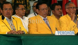 Bakal Disahkan Kemenkum HAM, Golkar Kubu Agung Minta Kubu Ical Menerima