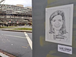 Merayakan Perempuan di Kongres, Seniman Ini Bikin Lukisan Potret