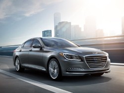 Lampu Belakang Bermasalah, Hyundai Tarik Sedan Genesis