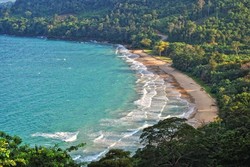 Terdampar Tak Mau Pulang di Pulau Nasi, Aceh