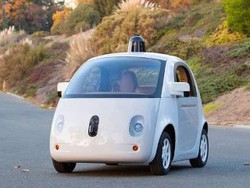 Apple dan Google Lahirkan Mobil Listrik? Ini Jawaban Renault