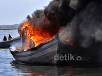BNN Bakar Kapal Nelayan Kurir Narkoba